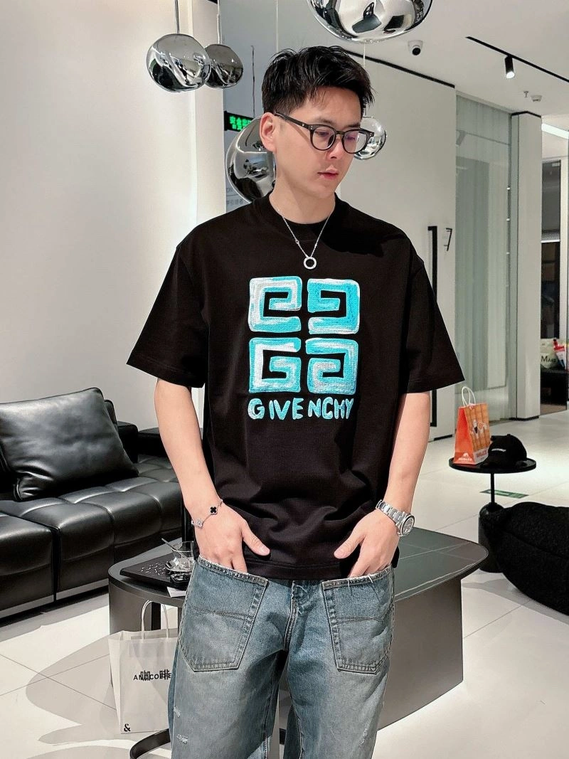Givenchy T-Shirts Seasonal 123722