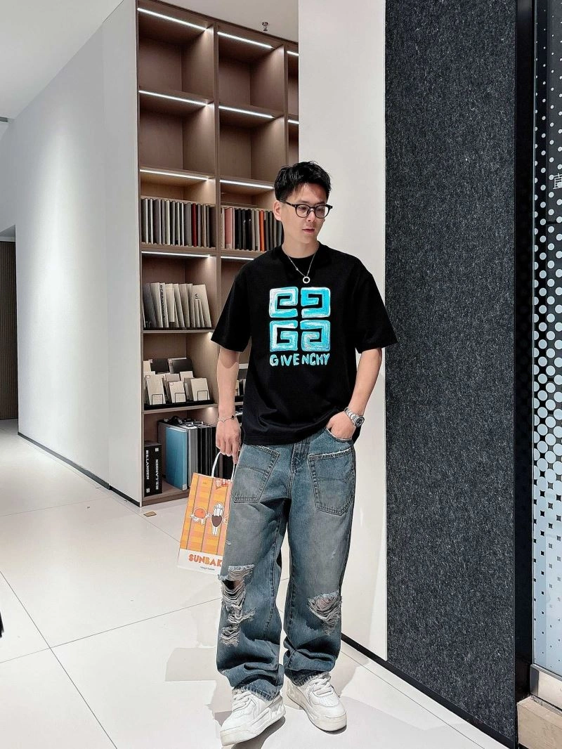 Givenchy T-Shirts Seasonal 123722
