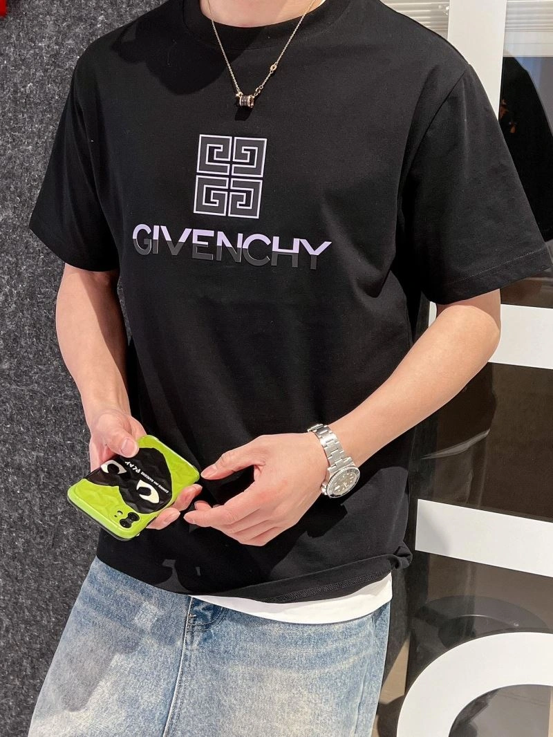 Resilient Givenchy T-Shirts 123714