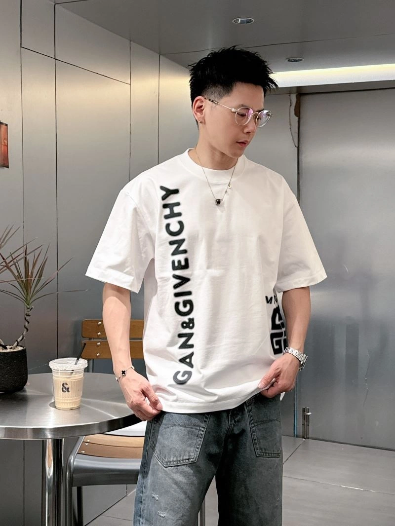 Givenchy T-Shirts Lightweight 123713
