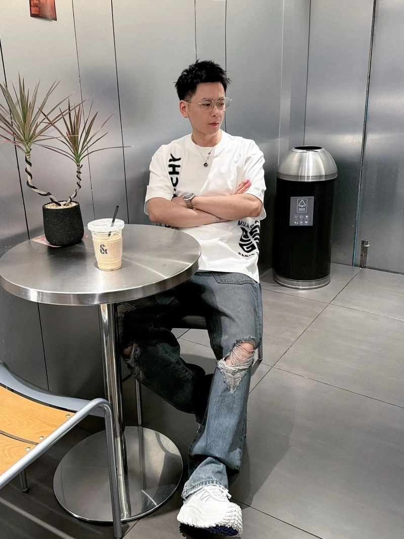 Givenchy T-Shirts Lightweight 123713