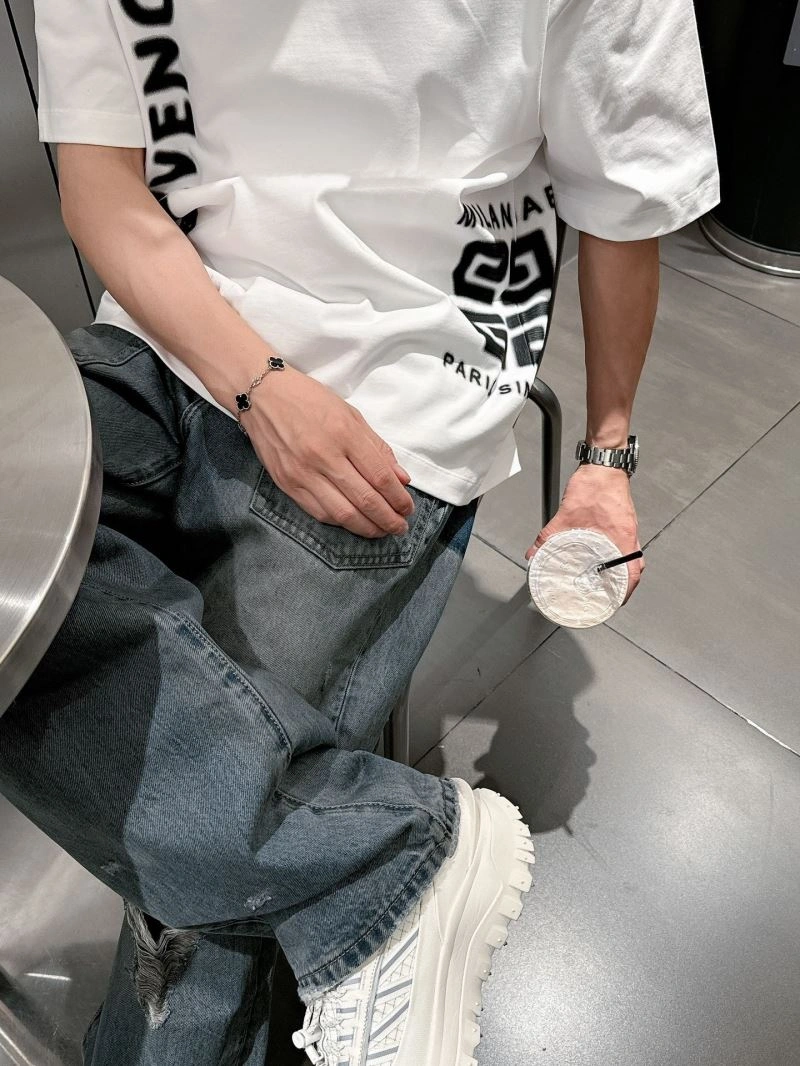 Givenchy T-Shirts Lightweight 123713