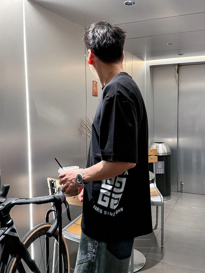 Givenchy T-Shirts Versatile 123705
