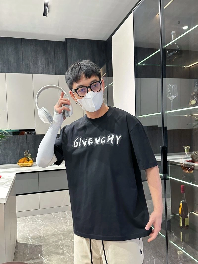 Givenchy T-Shirts AllSeason 123698