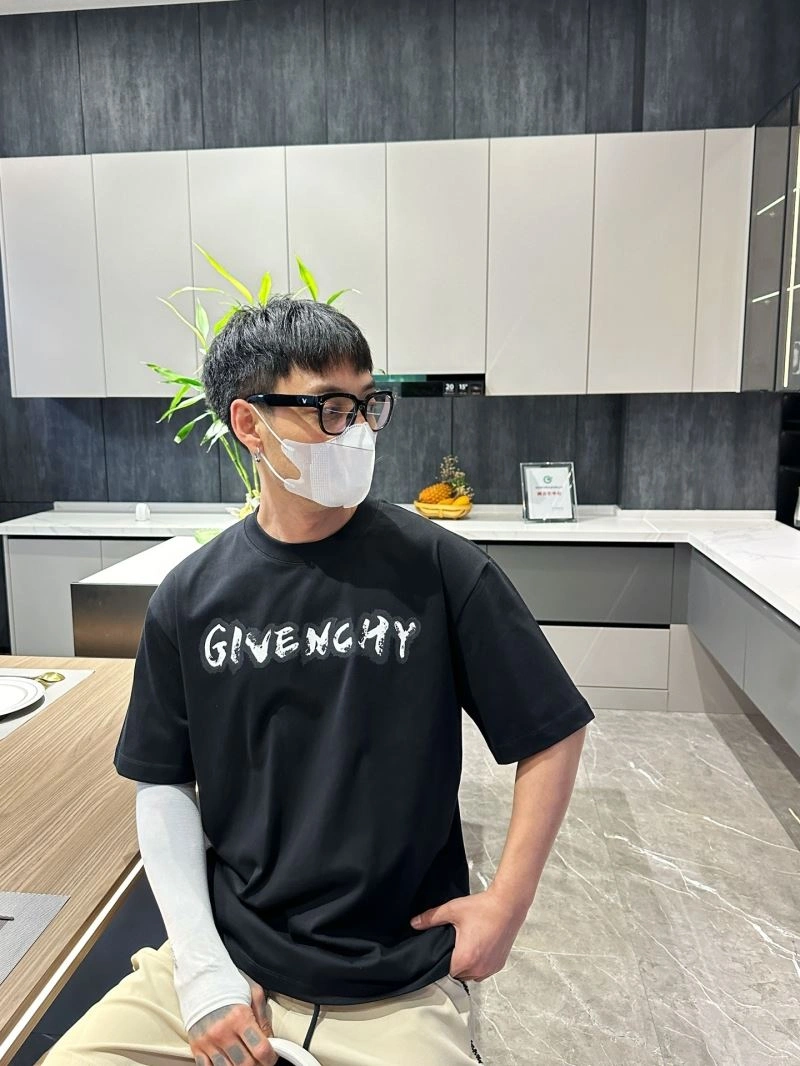 Givenchy T-Shirts AllSeason 123698