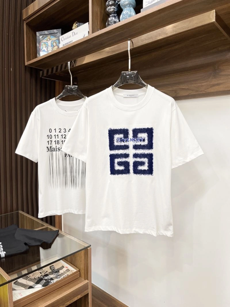 Givenchy T-Shirts Bright 123700