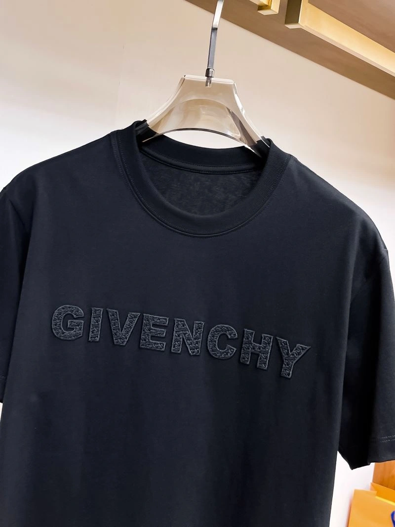 WellDesigned Givenchy T-Shirts 123695