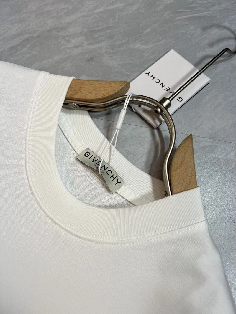 Givenchy T-Shirts WellDesigned 123692