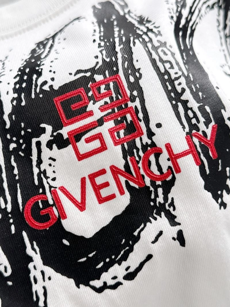 Durable Givenchy T-Shirts 123689