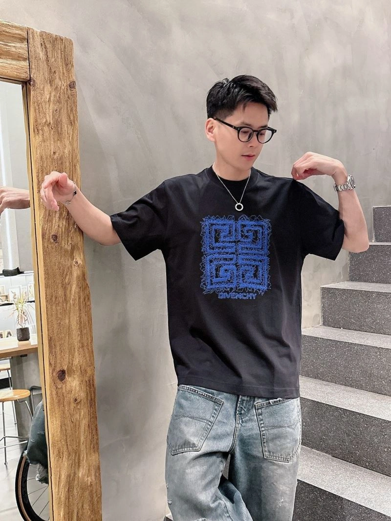 Bold Givenchy T-Shirts 123682