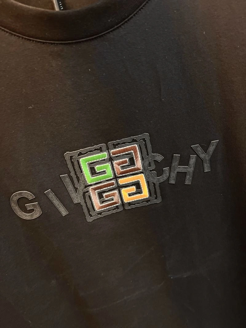Givenchy T-Shirts Efficient 123674