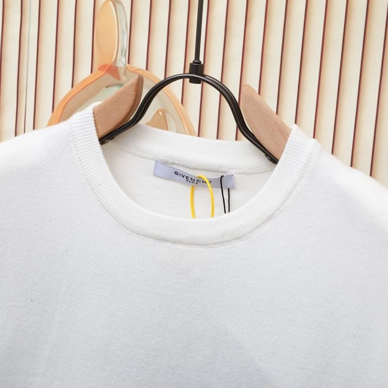 ModernLook Givenchy T-Shirts 123665