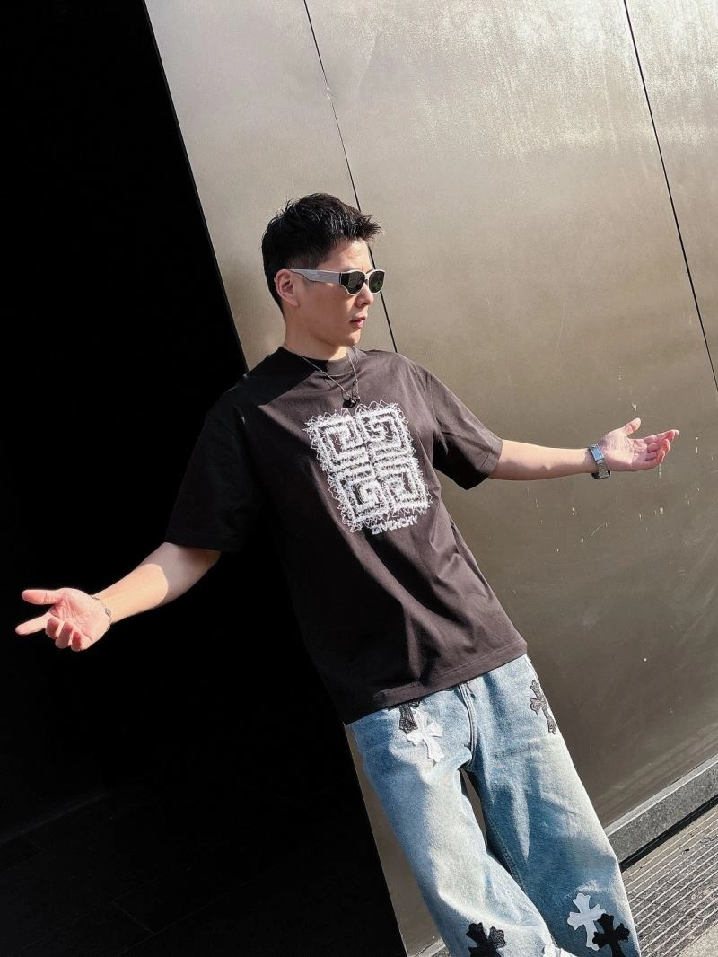 Flexible Givenchy T-Shirts 123628