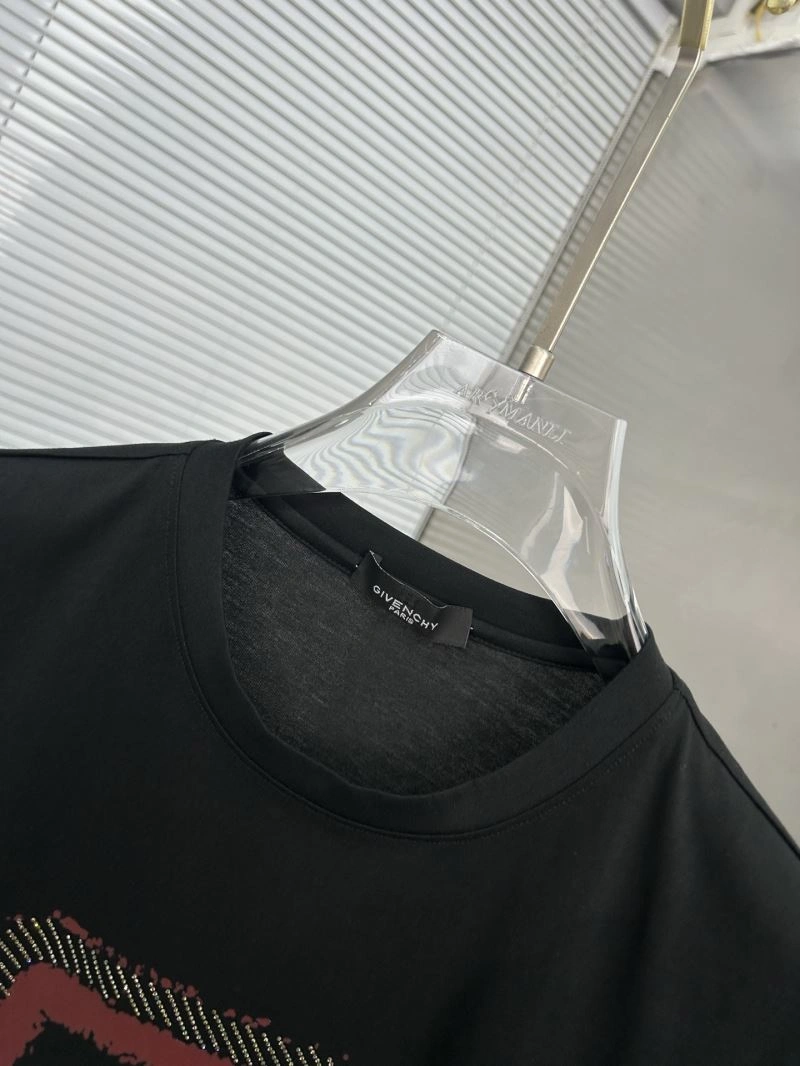 Elegant Givenchy T-Shirts 123624