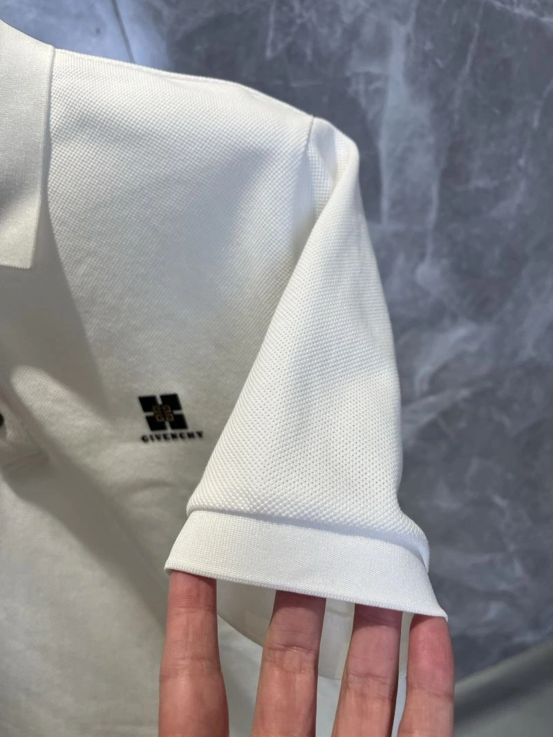Givenchy T-Shirts Refined 123621