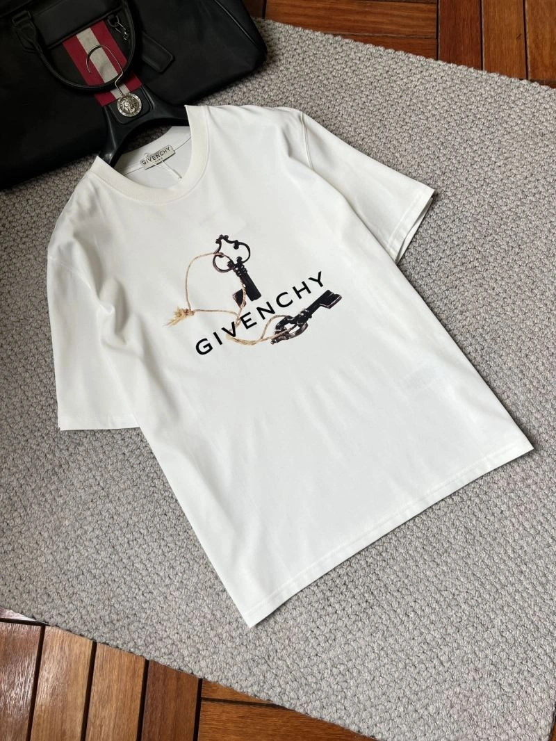 Givenchy T-Shirts OnTrend 123622