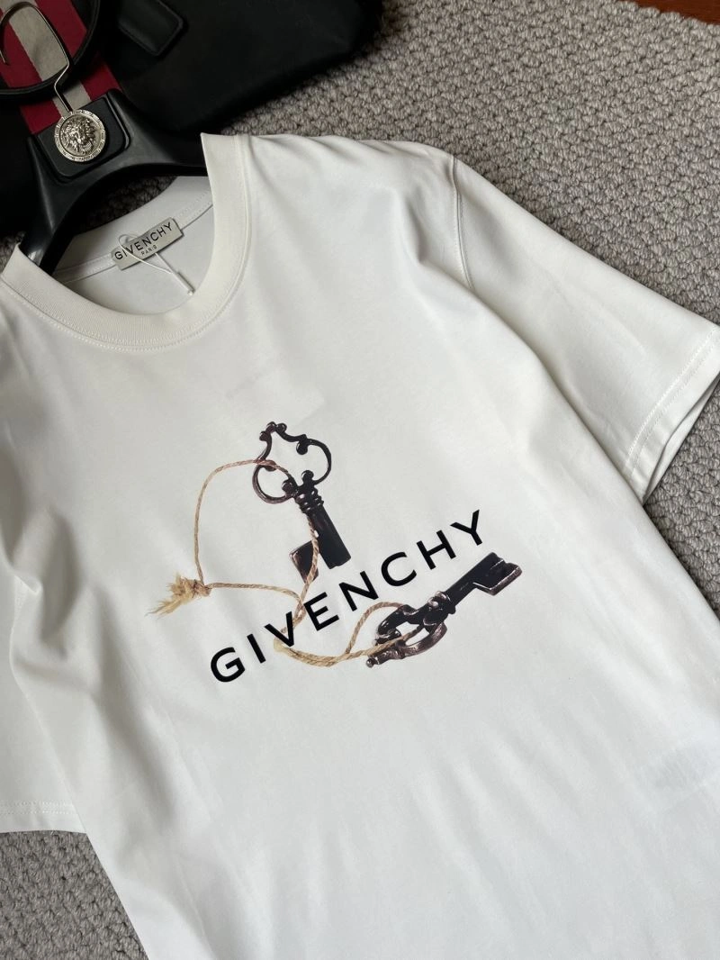 Givenchy T-Shirts OnTrend 123622