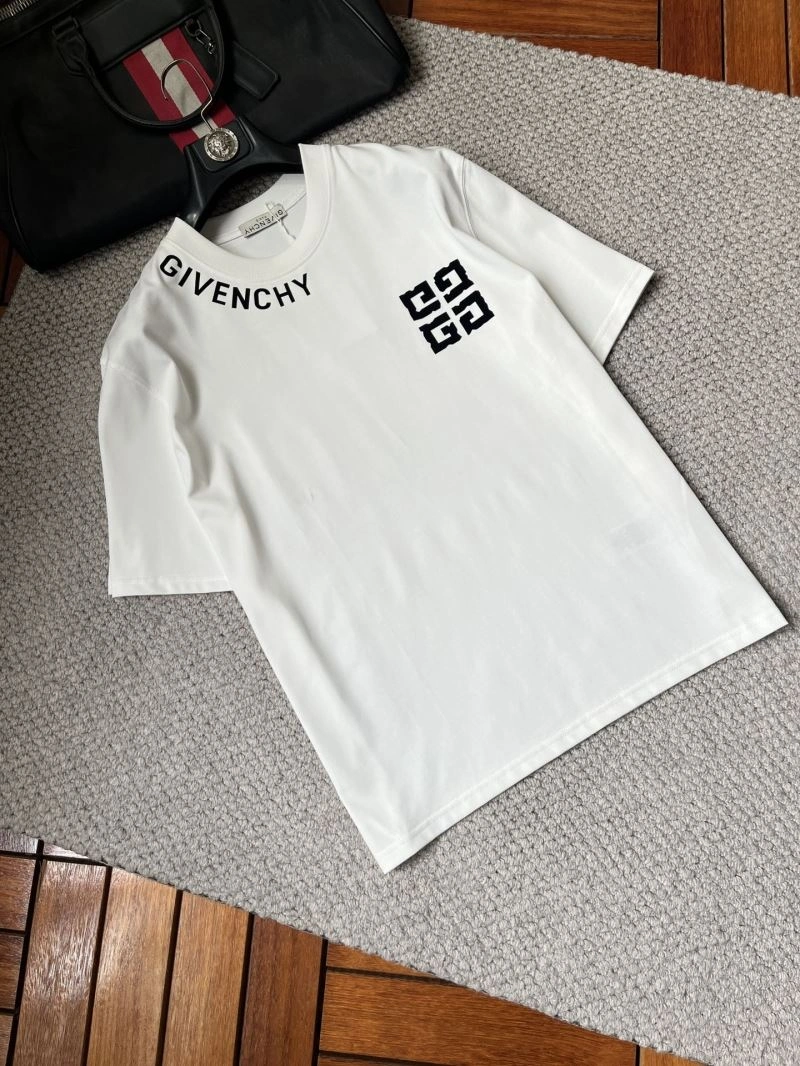 Vibrant Givenchy T-Shirts 123620