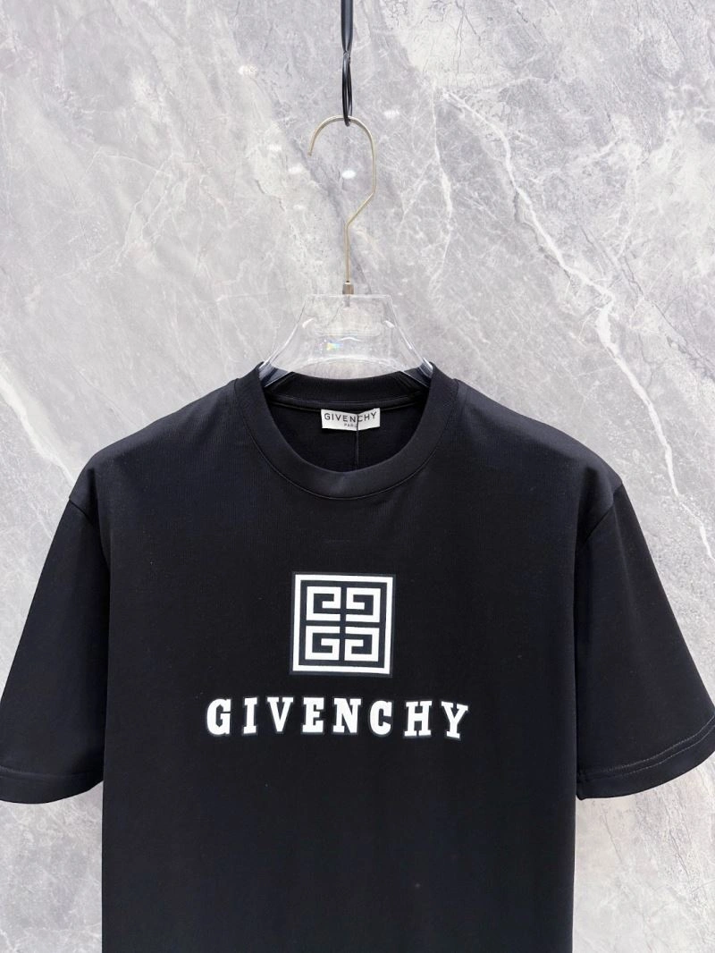 Givenchy T-Shirts Versatile 123610