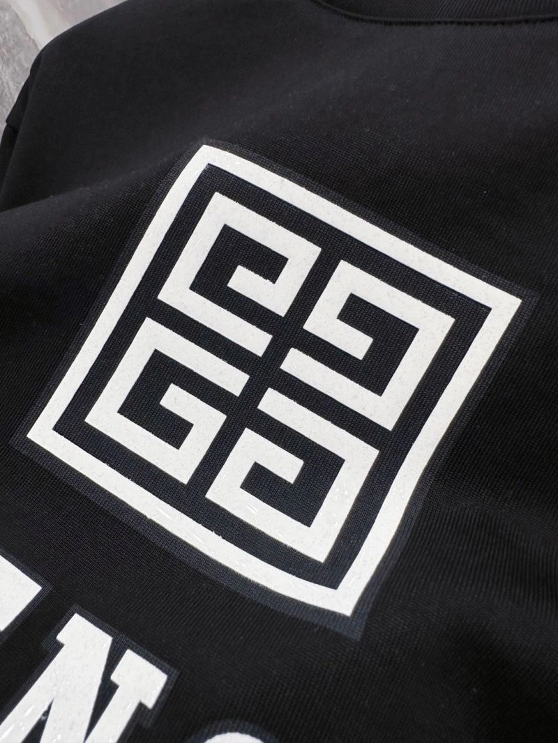 Givenchy T-Shirts Versatile 123610
