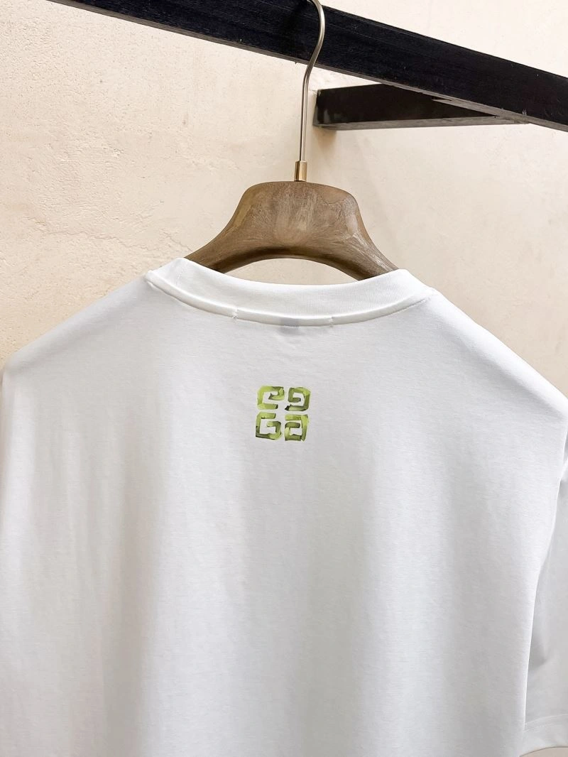 Seasonal Givenchy T-Shirts 123612