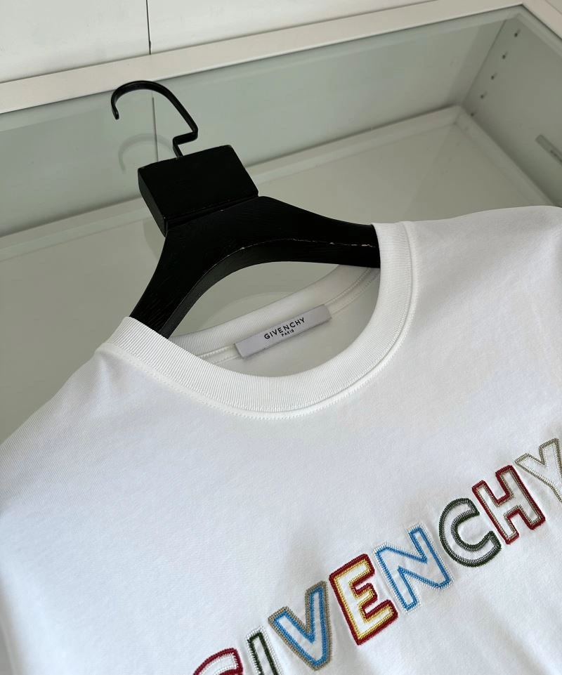 Breathable Givenchy T-Shirts 123603