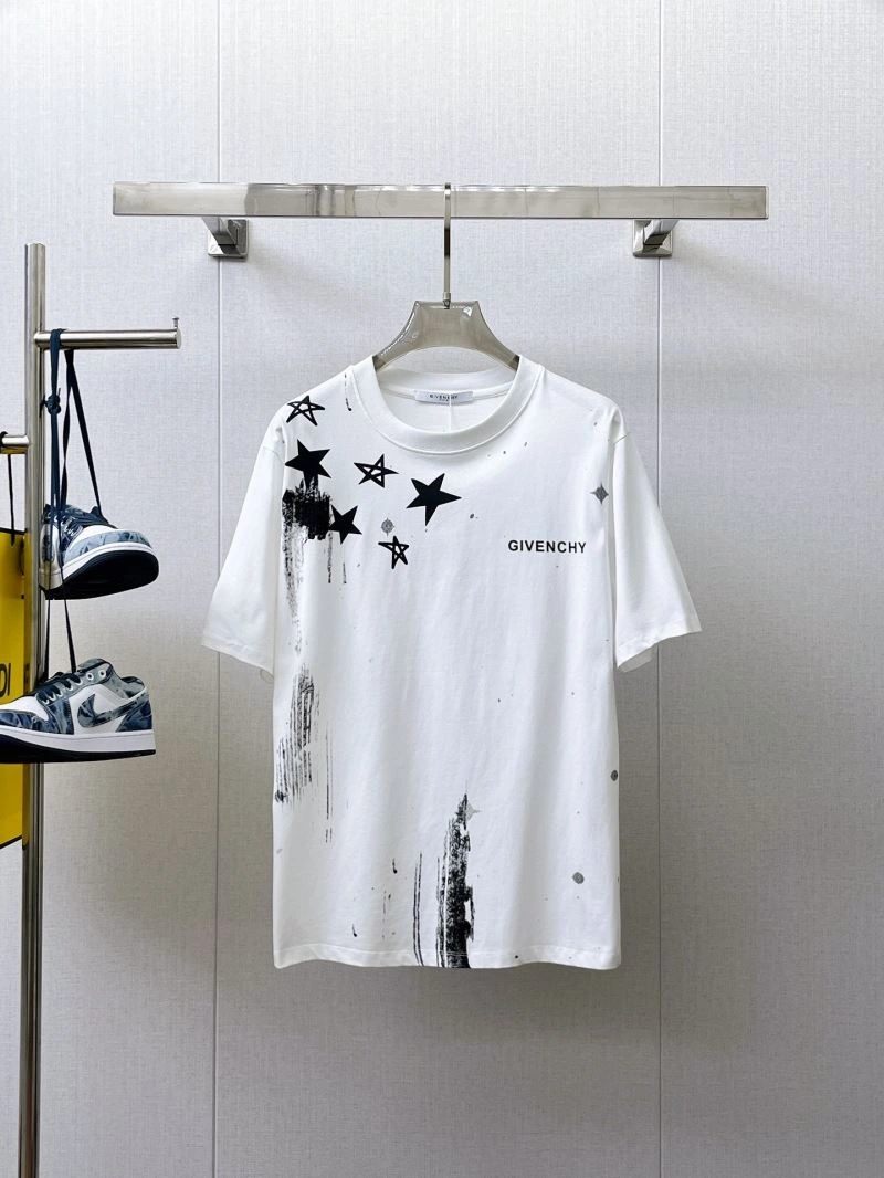 Sustainable Givenchy T-Shirts 123599