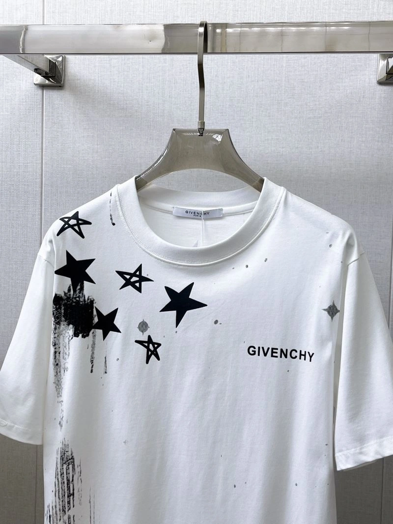 Sustainable Givenchy T-Shirts 123599