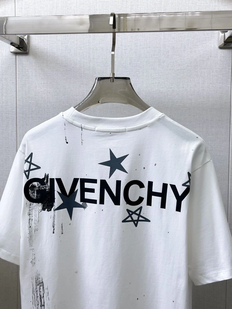 Sustainable Givenchy T-Shirts 123599