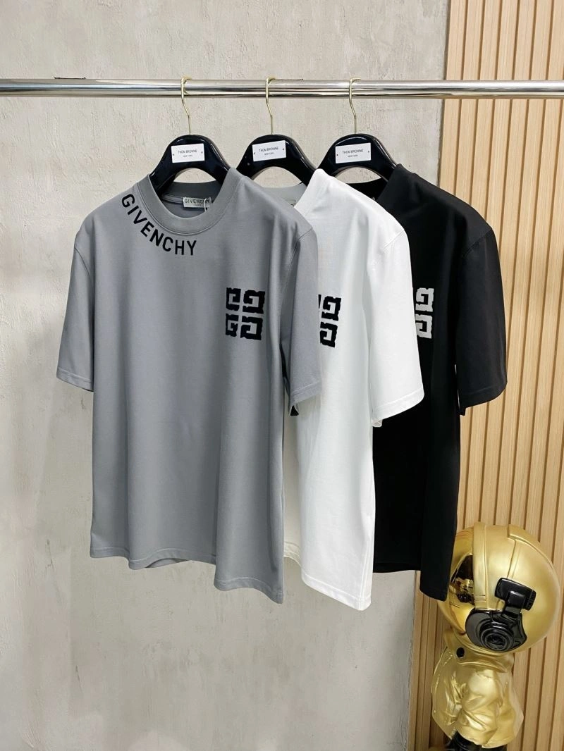 Compact Givenchy T-Shirts 123598