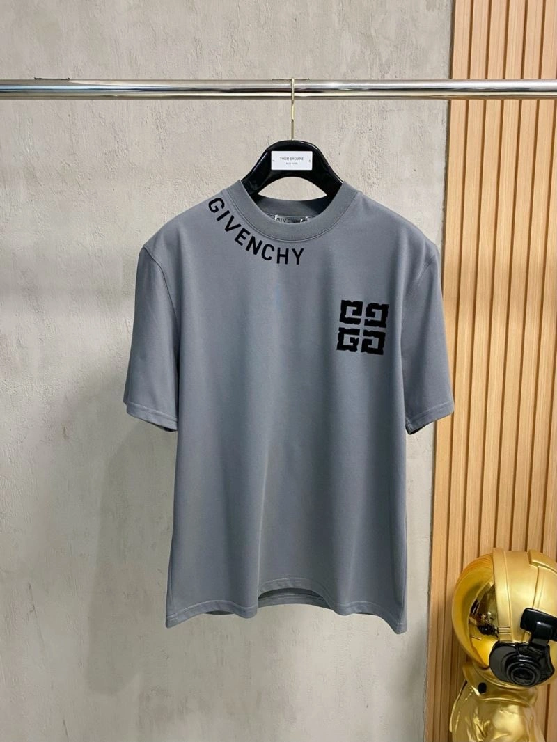 Compact Givenchy T-Shirts 123598