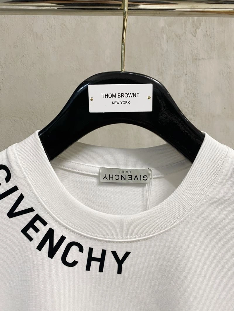 Compact Givenchy T-Shirts 123598