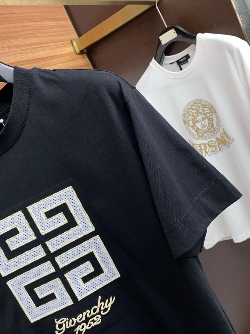 Effortless Givenchy T-Shirts 123600