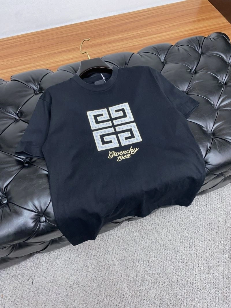 Effortless Givenchy T-Shirts 123600