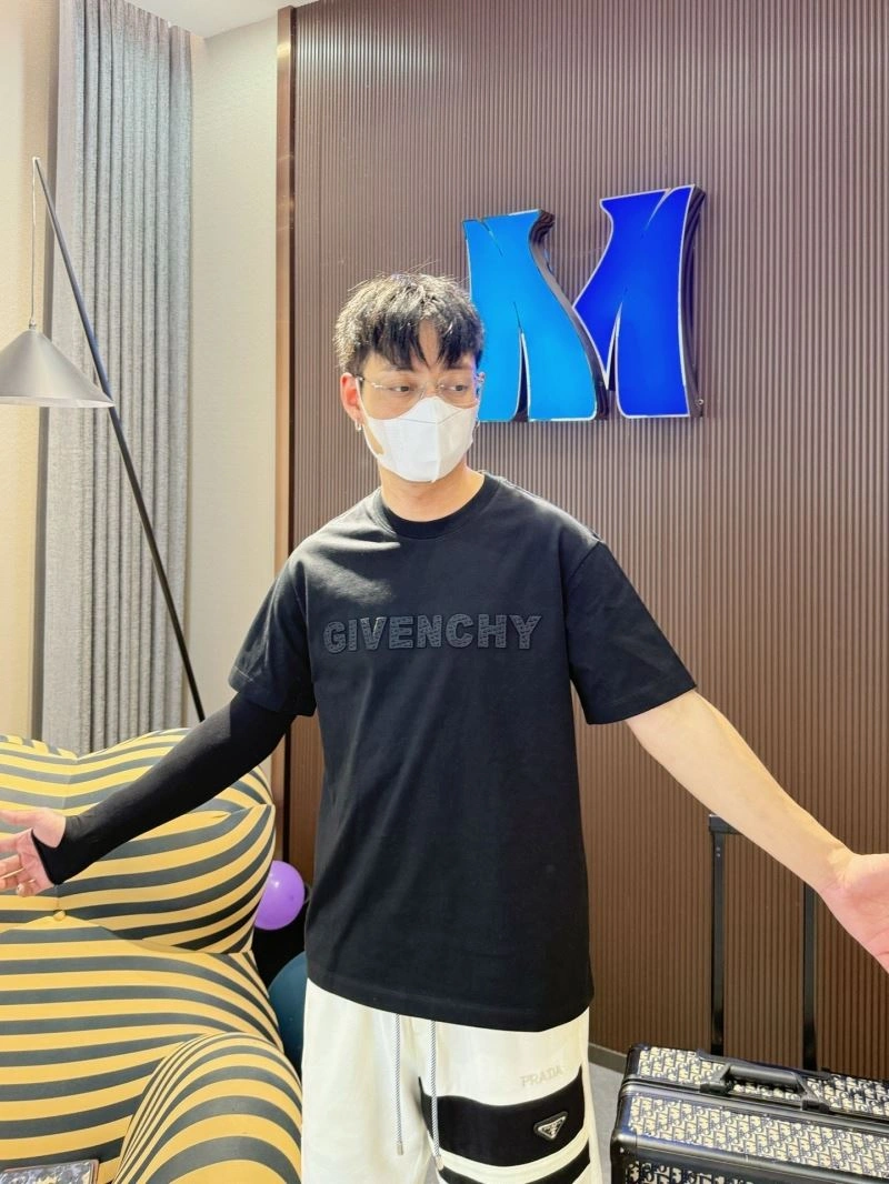 Givenchy T-Shirts Neat 123569