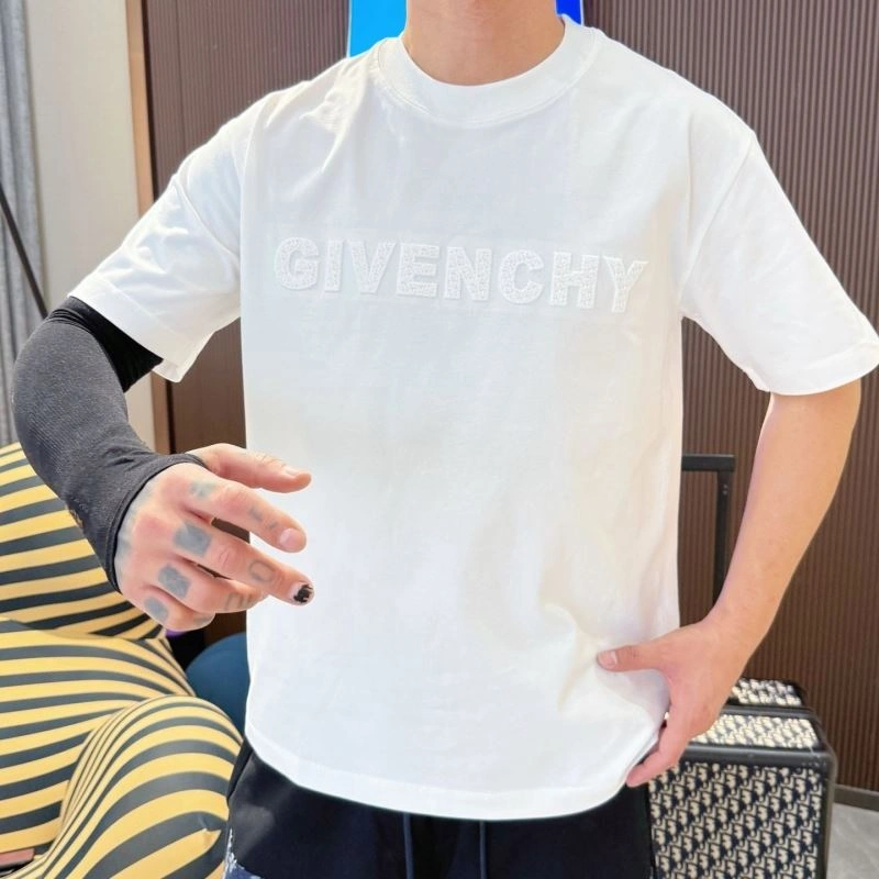 Givenchy T-Shirts Youthful 123581