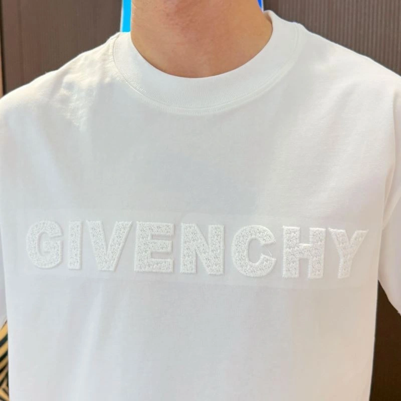 Givenchy T-Shirts Youthful 123581