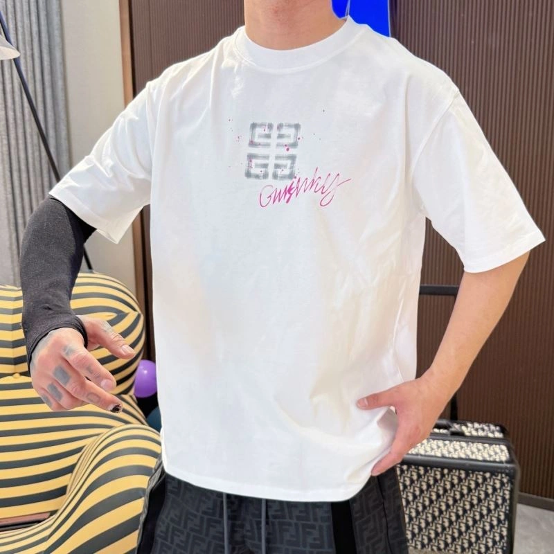 MultiPurpose Givenchy T-Shirts 123580