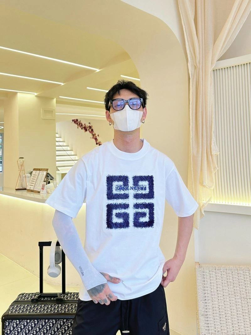 Givenchy T-Shirts Seasonal 123563
