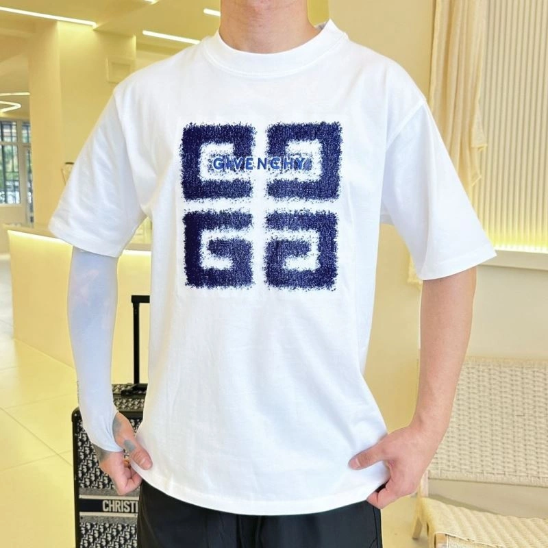 Givenchy T-Shirts Seasonal 123563