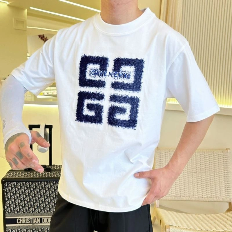 Givenchy T-Shirts Seasonal 123563