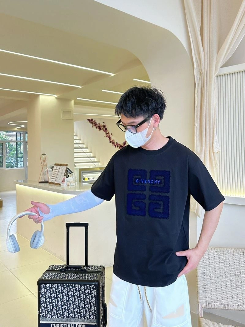 Givenchy T-Shirts Original 123579