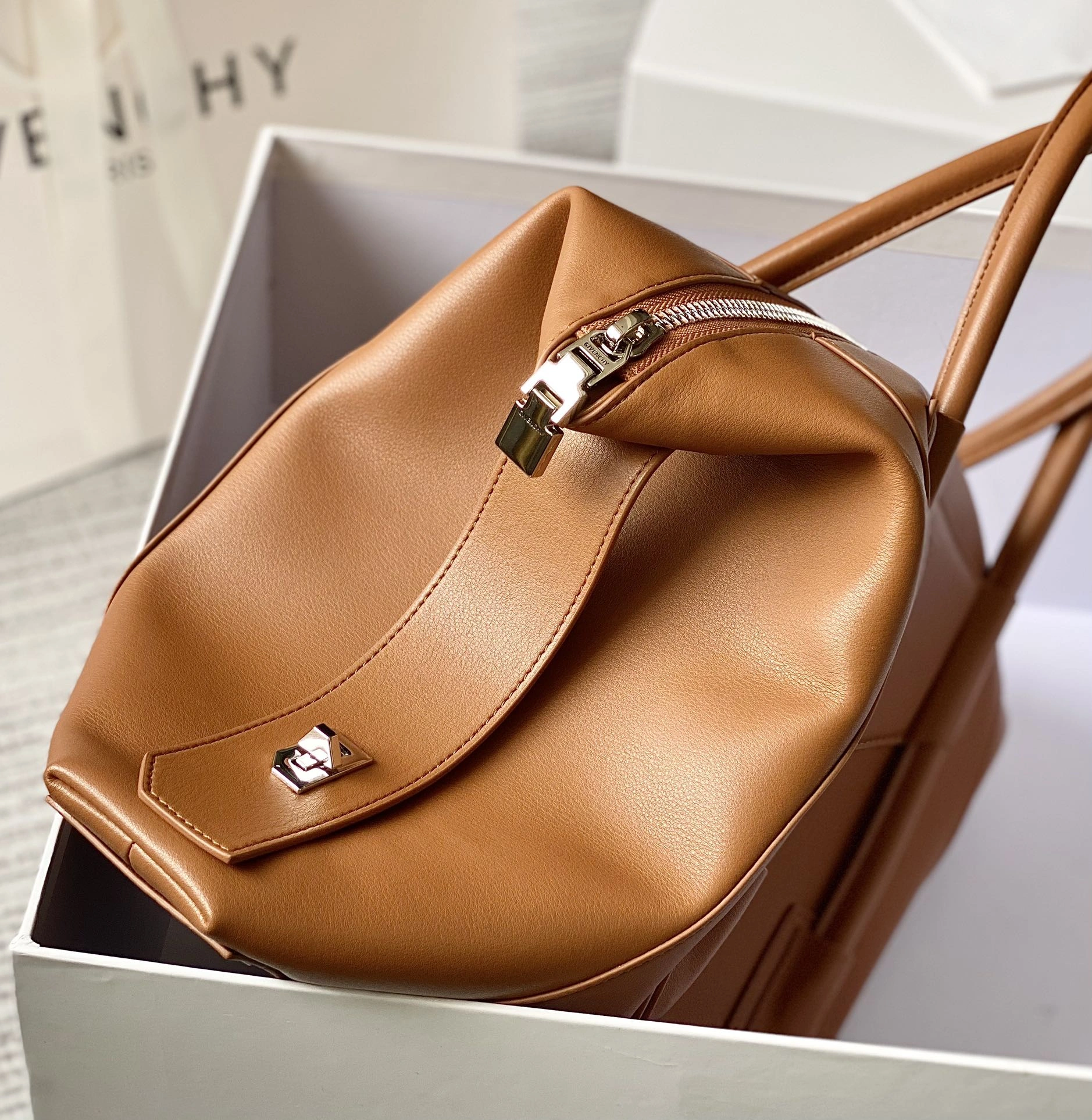 ZeroBulk Givenchy Top Handle Bags 71692