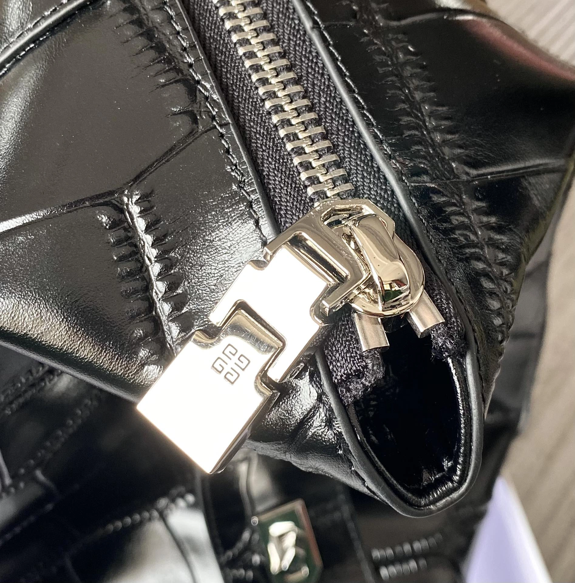 UrbanChic Givenchy Top Handle Bags 71693