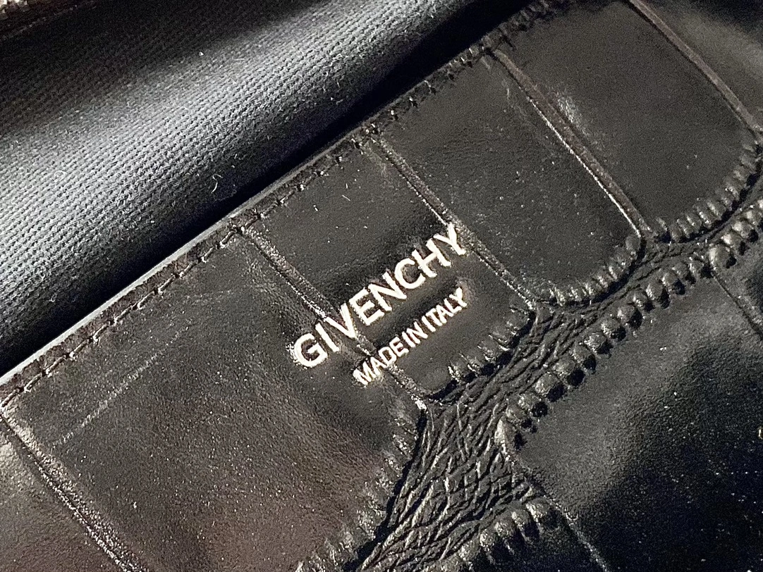 UrbanChic Givenchy Top Handle Bags 71693