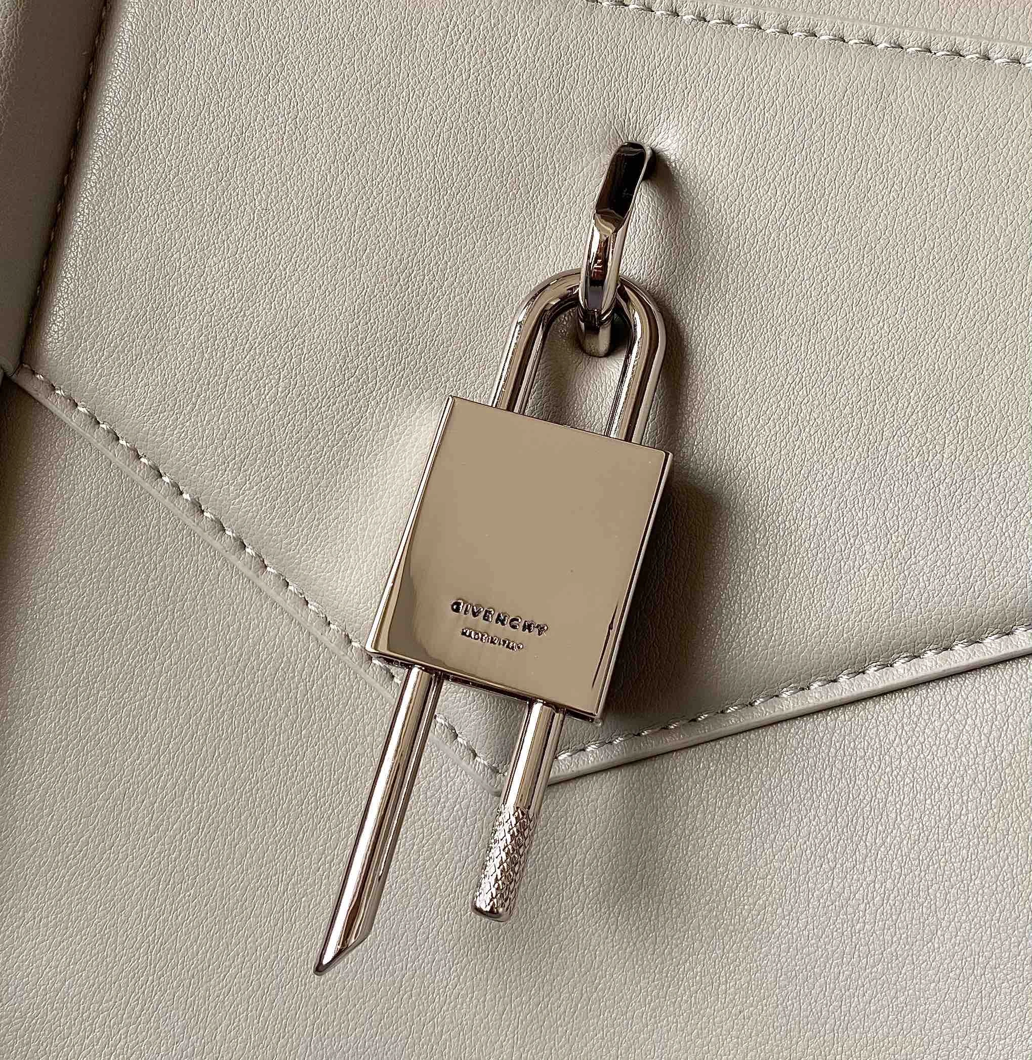 Contemporary Givenchy Top Handle Bags 71691