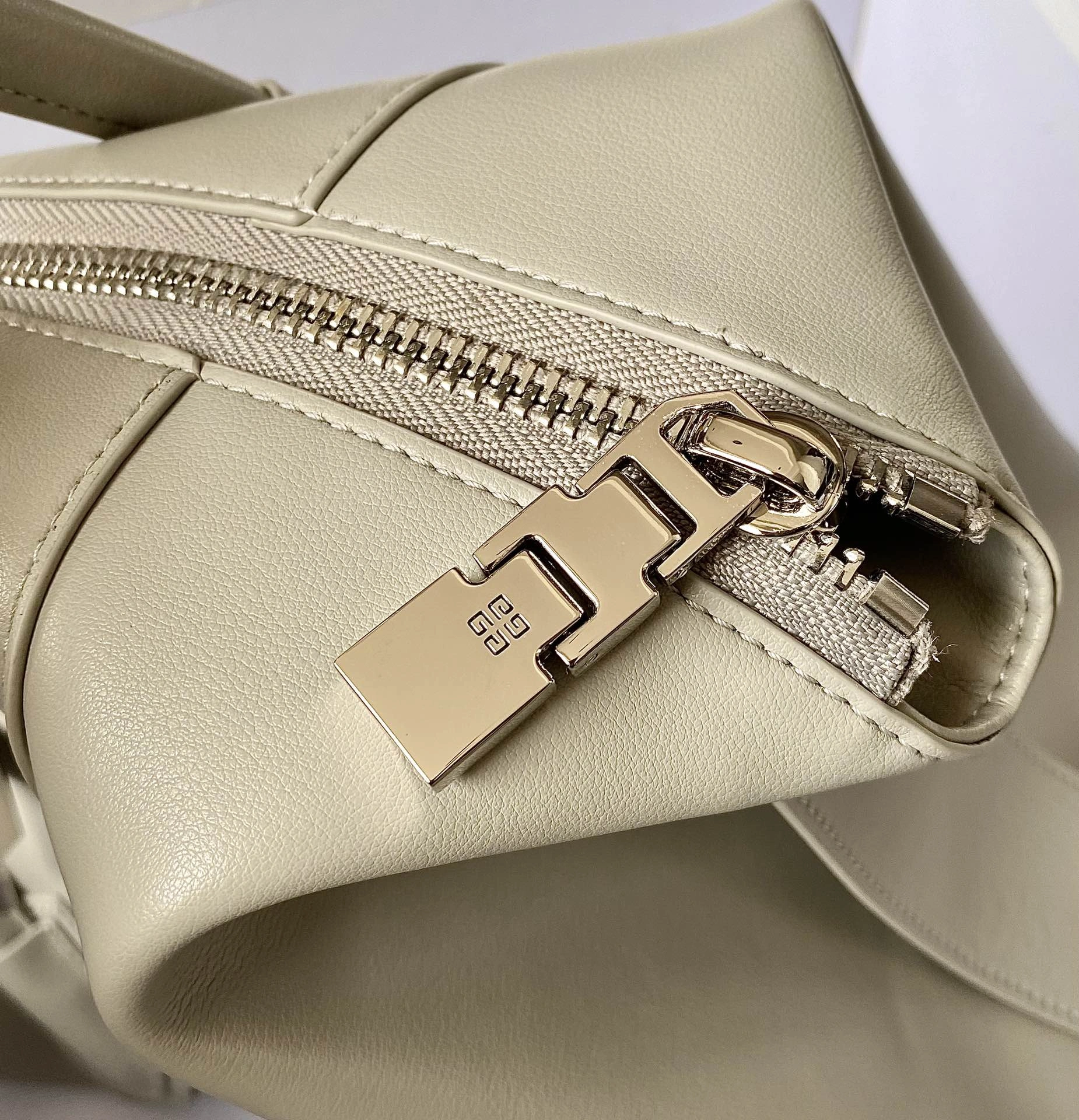 Contemporary Givenchy Top Handle Bags 71691