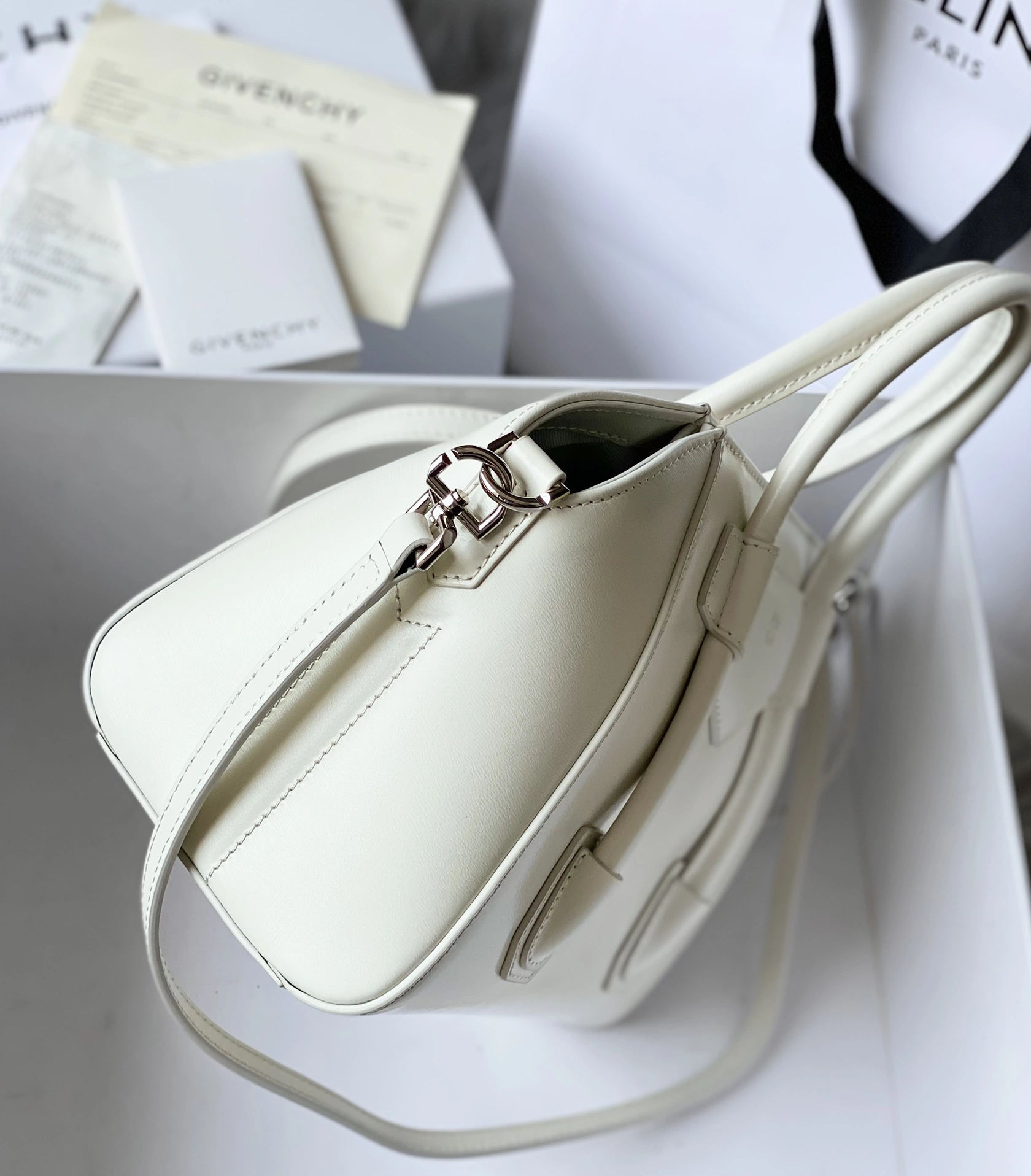 ZipUp Givenchy Top Handle Bags 71698