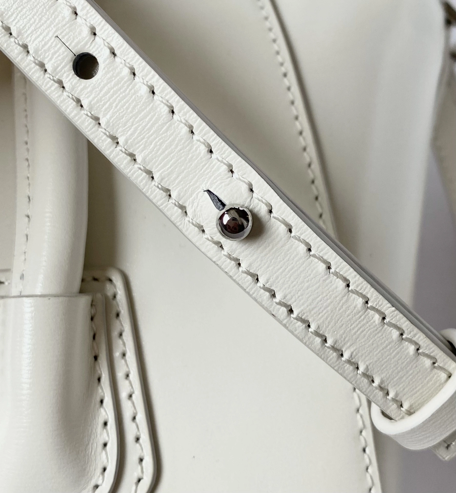 ZipUp Givenchy Top Handle Bags 71698