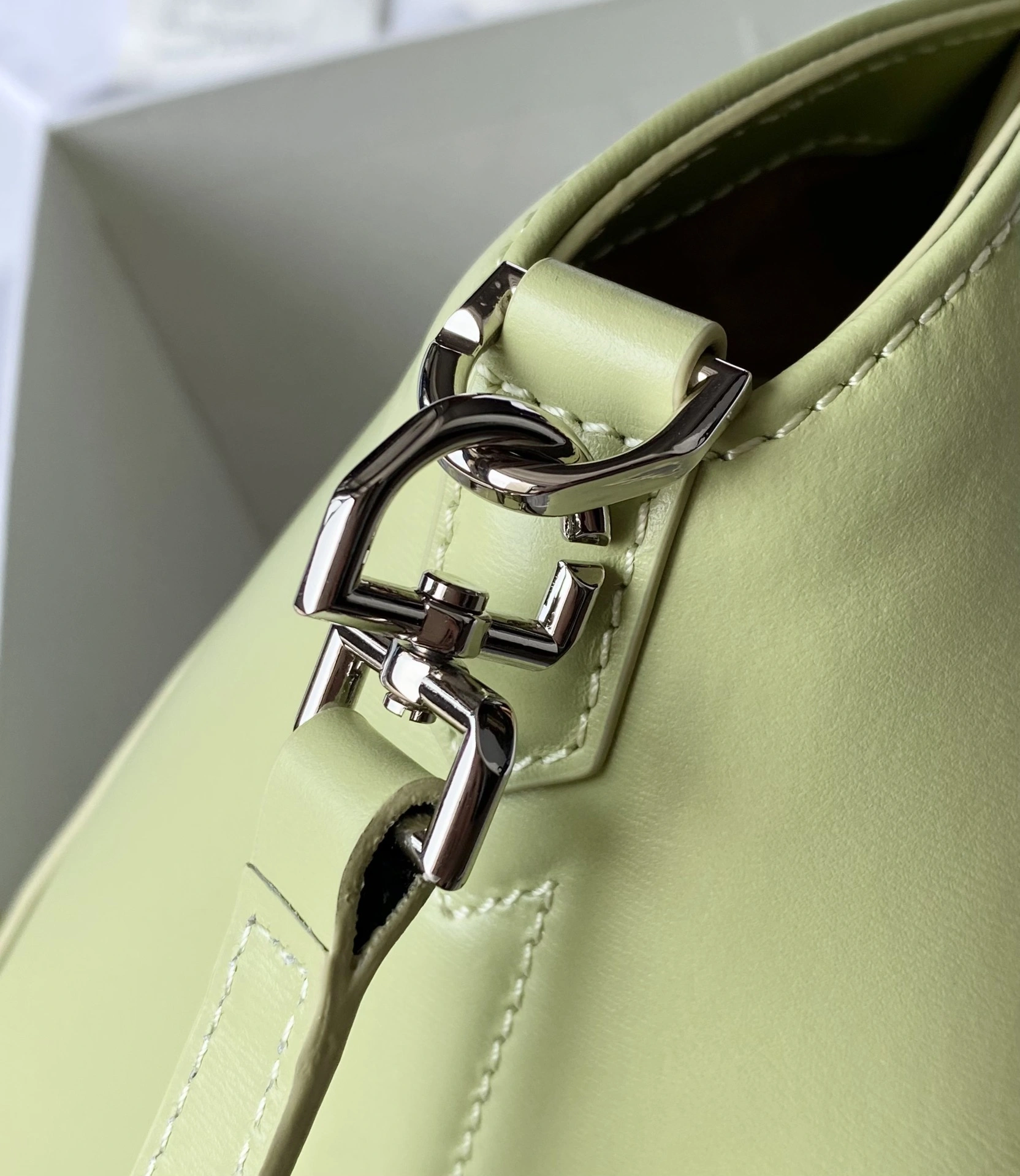 Givenchy Top Handle Bags FashionForward 71702